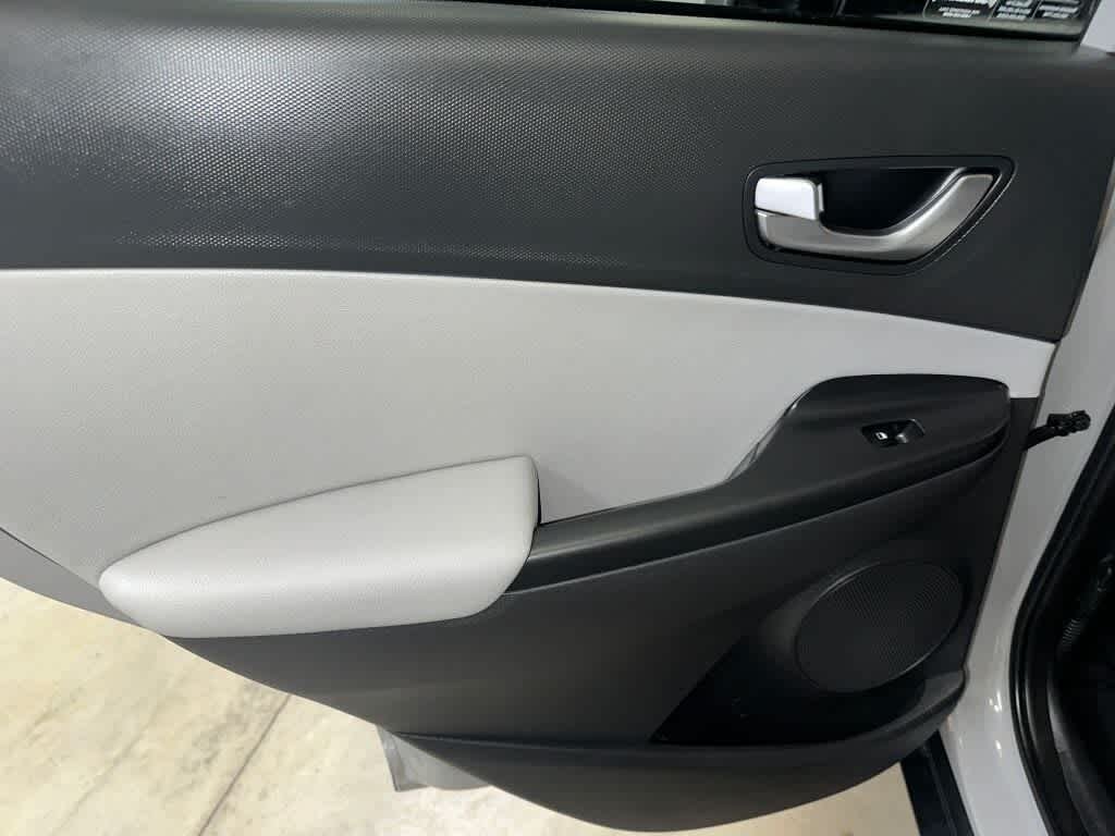 Used 2023 Cyber Silver Hyundai Limited image 25