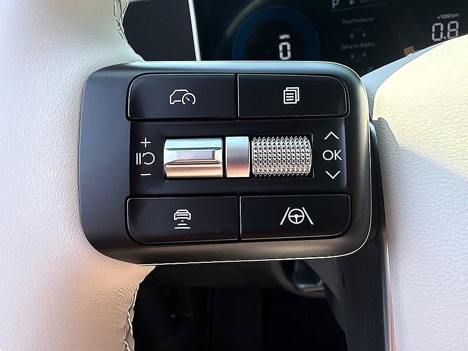 New 2026 Phantom Black Hyundai SEL FWD image 13