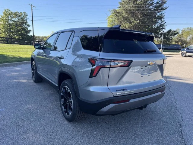 2027 Chevrolet Equinox LT - Photo 18