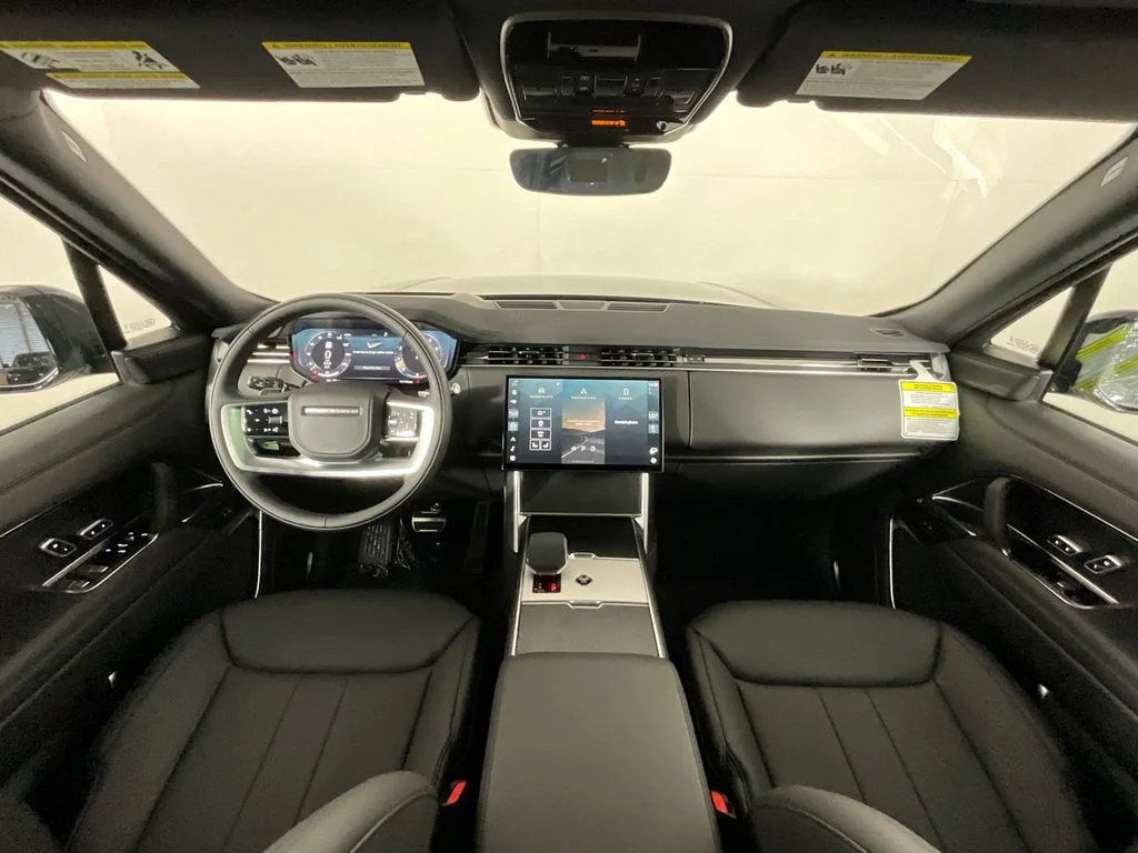New 2026 Carpathian Grey Land Rover SE LWB 7-Seats / V8 image 4
