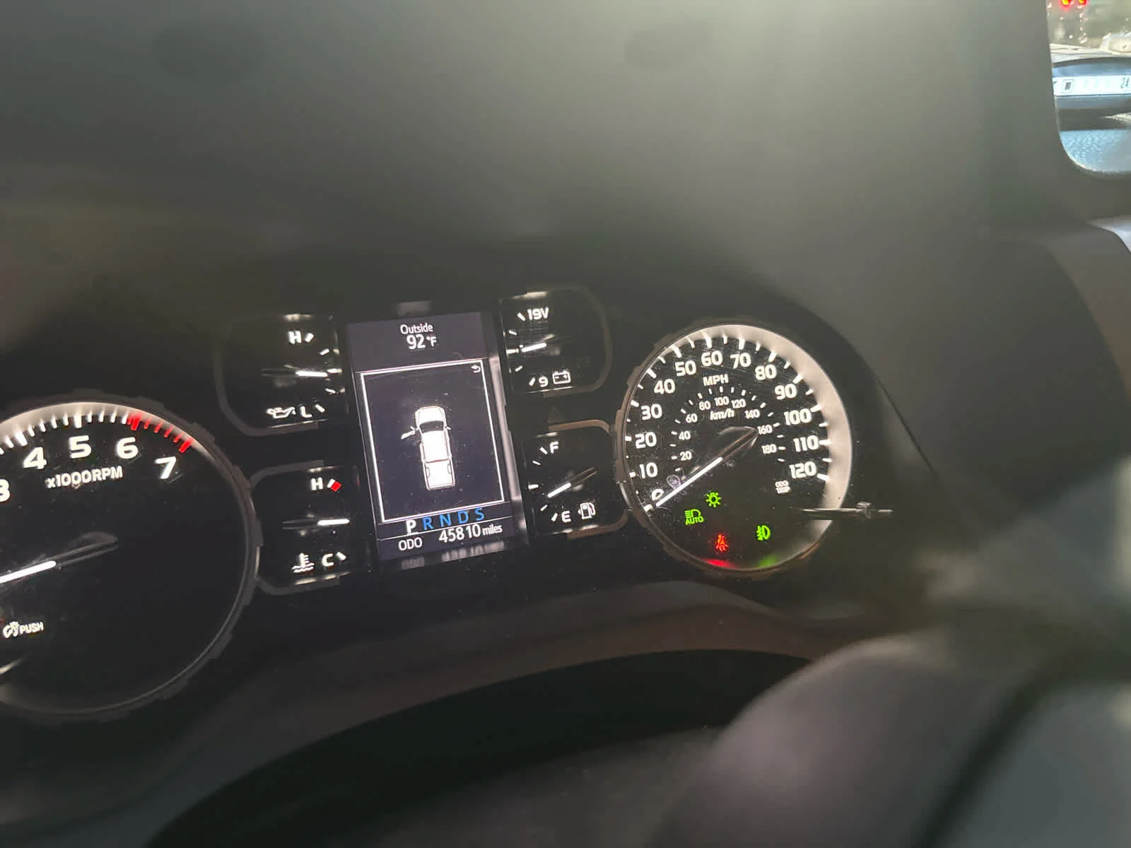 Used 2020 Cement Toyota SR5 image 8
