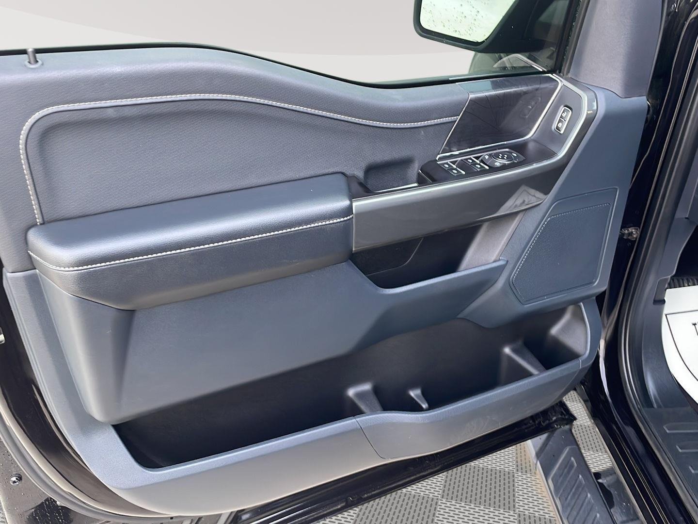 Used 2022 Agate Black Ford XLT image 10