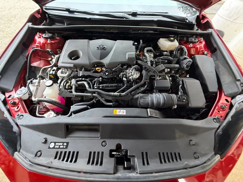 2025 Toyota Camry SE - Photo 20