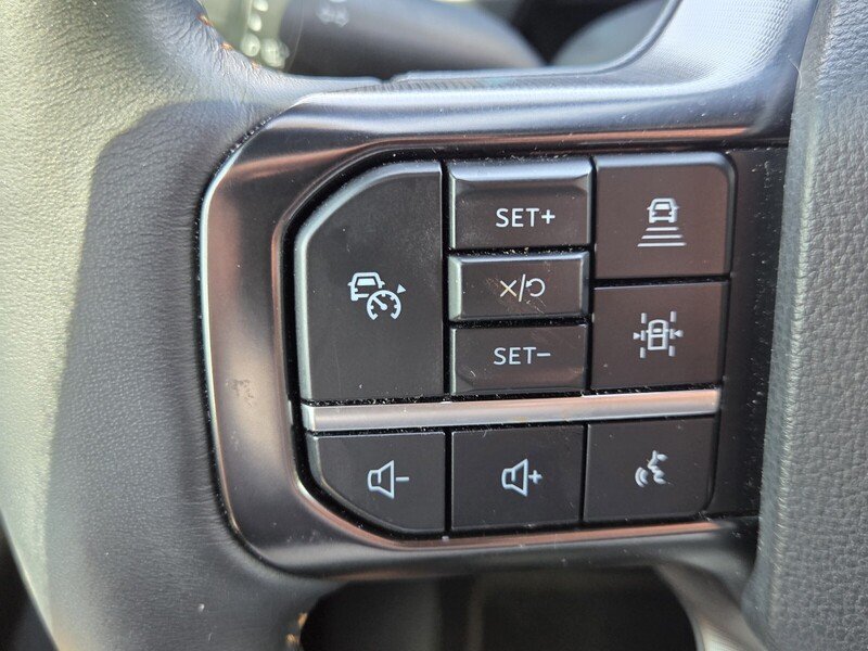 Used 2024 Black Metallic FORD PLATINUM 4WD CREW CAB 6.75