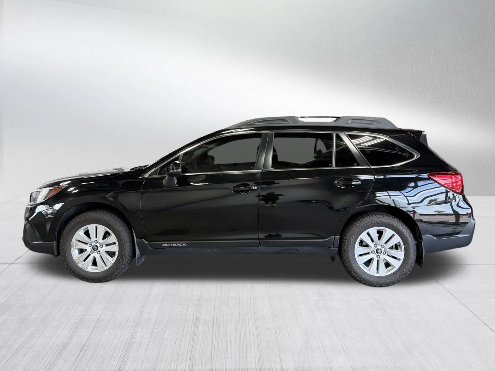 Used 2019 Crystal Black Silica Subaru Premium image 4