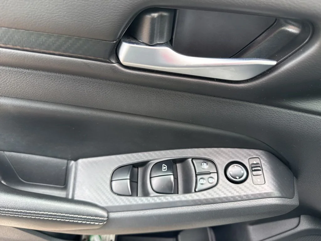 Used 2025 Gray Nissan 2.5 SV image 13