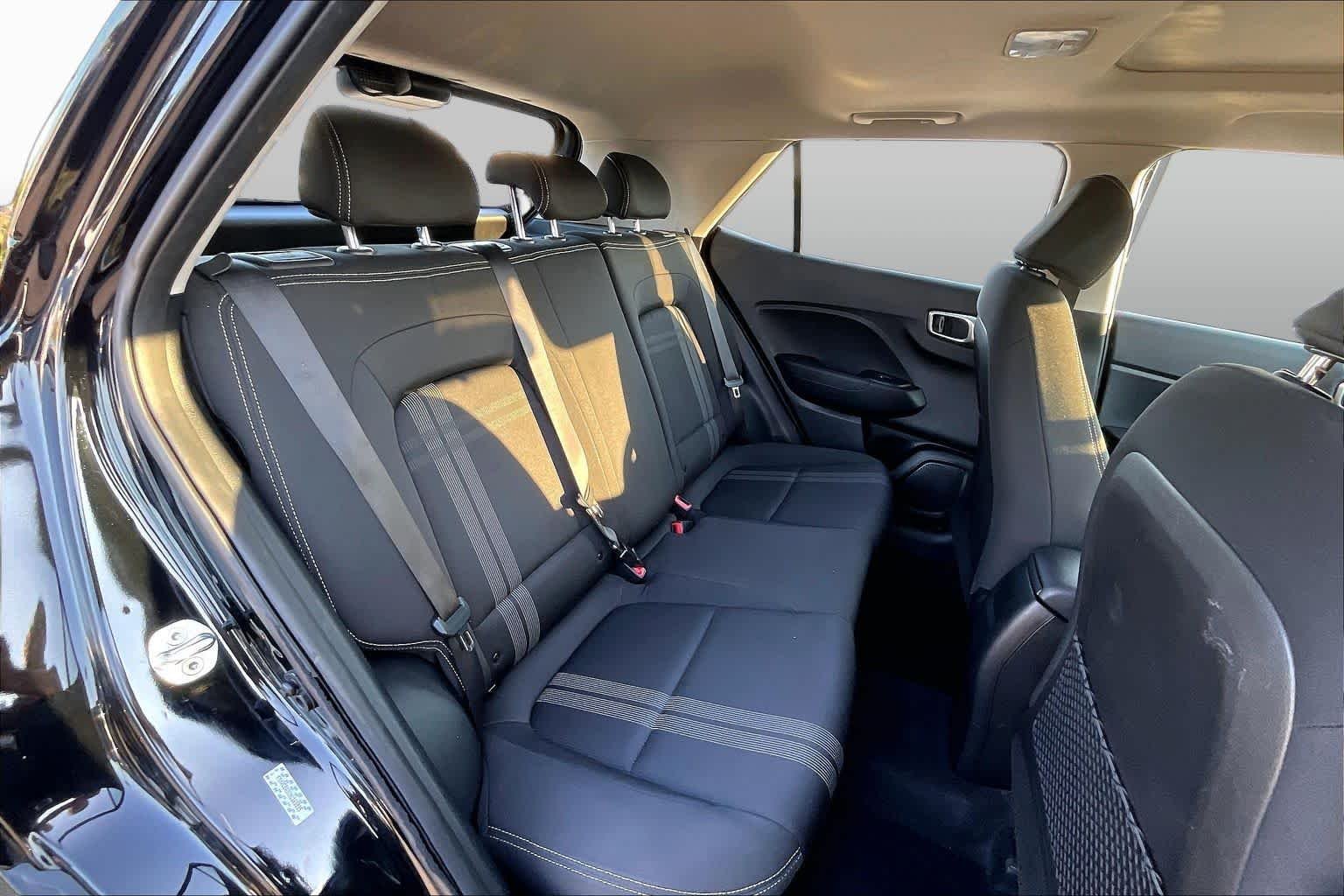 Used 2022 Black Noir Pearl Hyundai SEL image 37