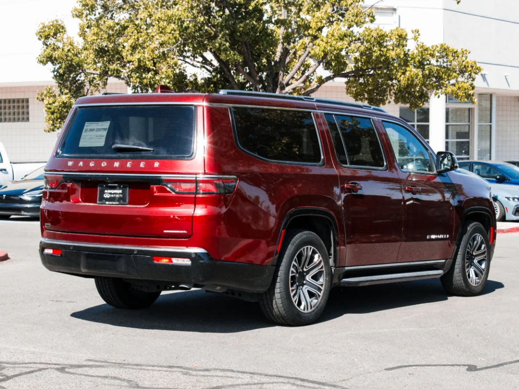 Used 2023 Velvet Red Pearl Jeep Series II image 5