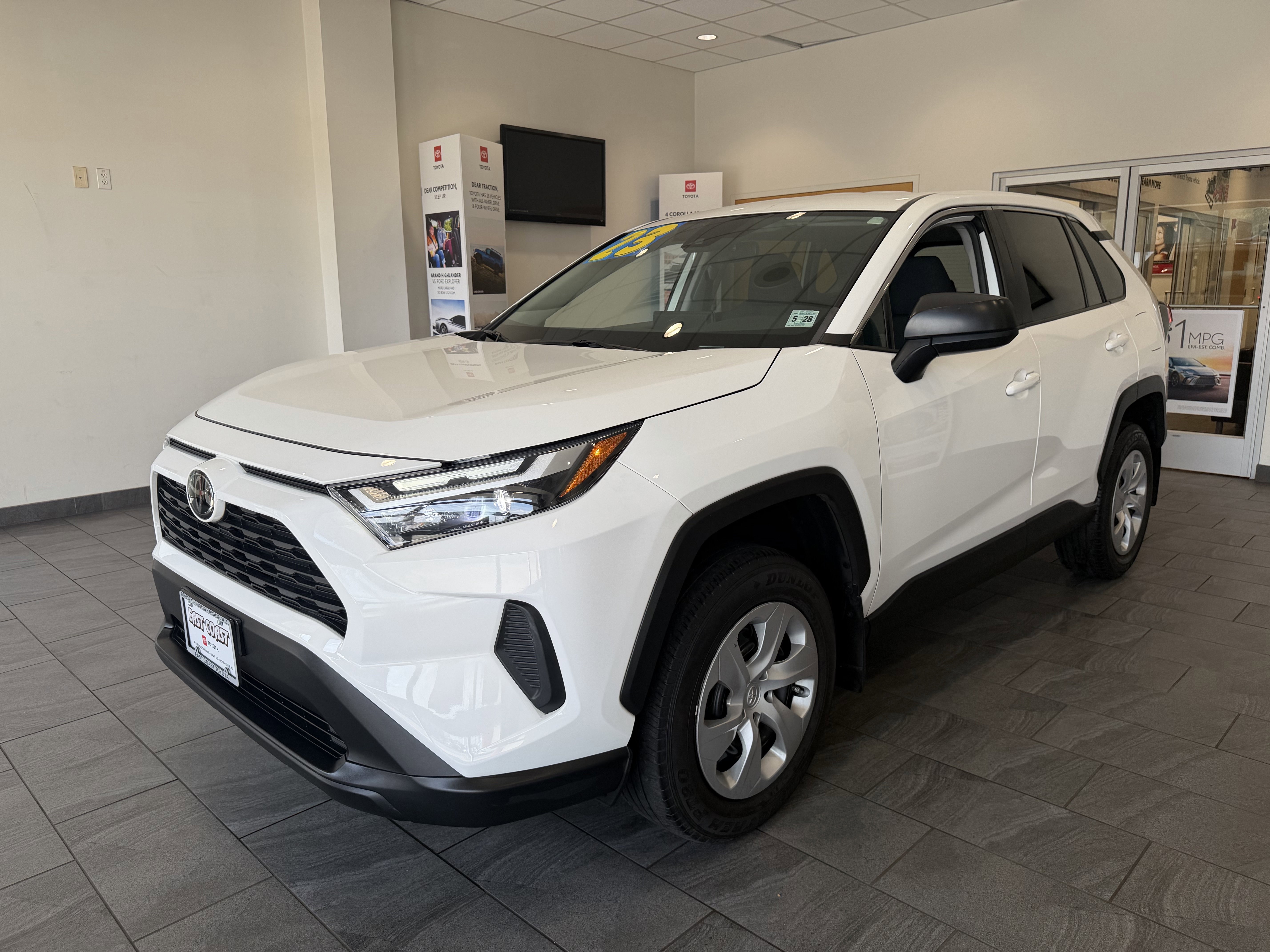 Used 2023 ICE CAP Toyota LE image 51
