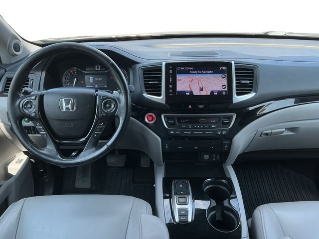 Used 2017 Black Honda Touring image 18