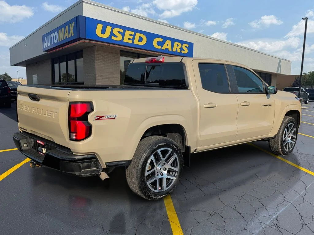 Used 2023 Sand Dune Metallic Chevrolet Z71 image 5