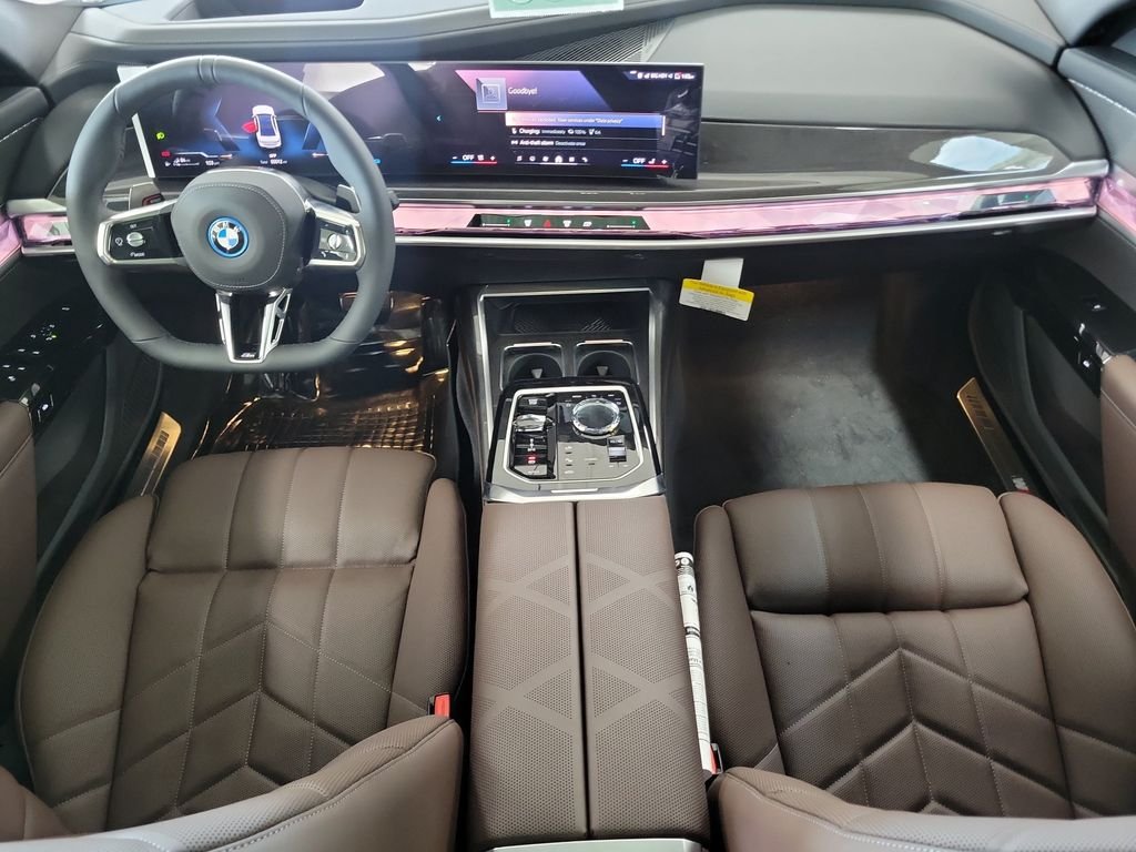 New 2026 Mineral White Metallic BMW 750e xDrive image 7