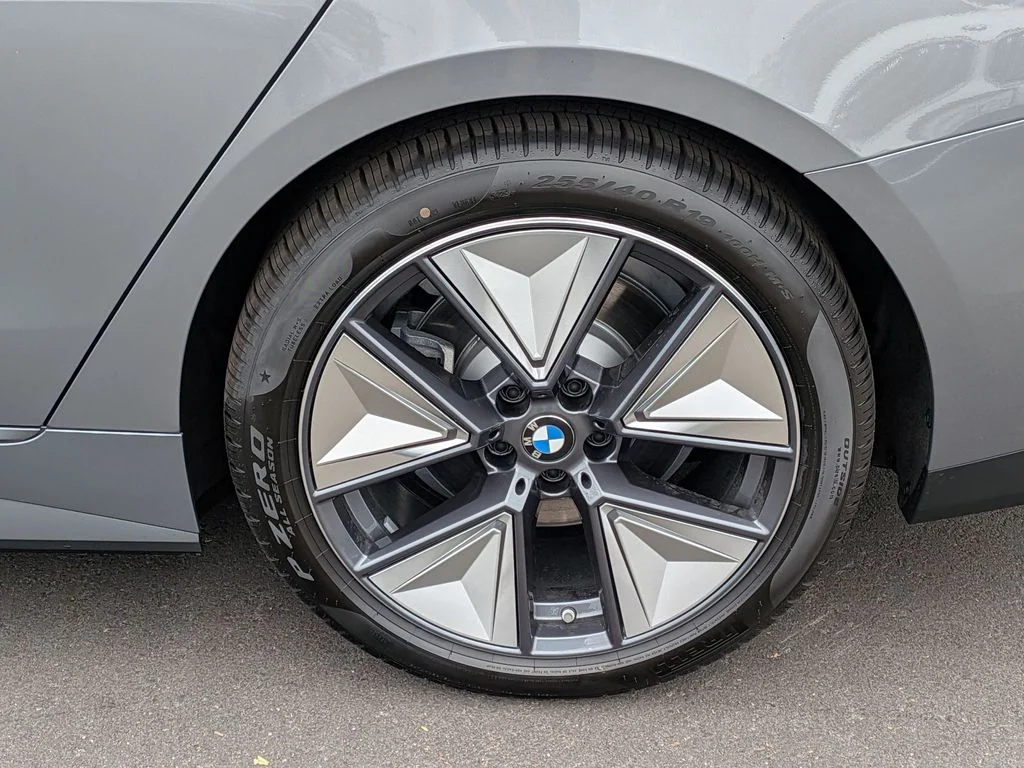 New 2026 Gray BMW eDrive40 image 27
