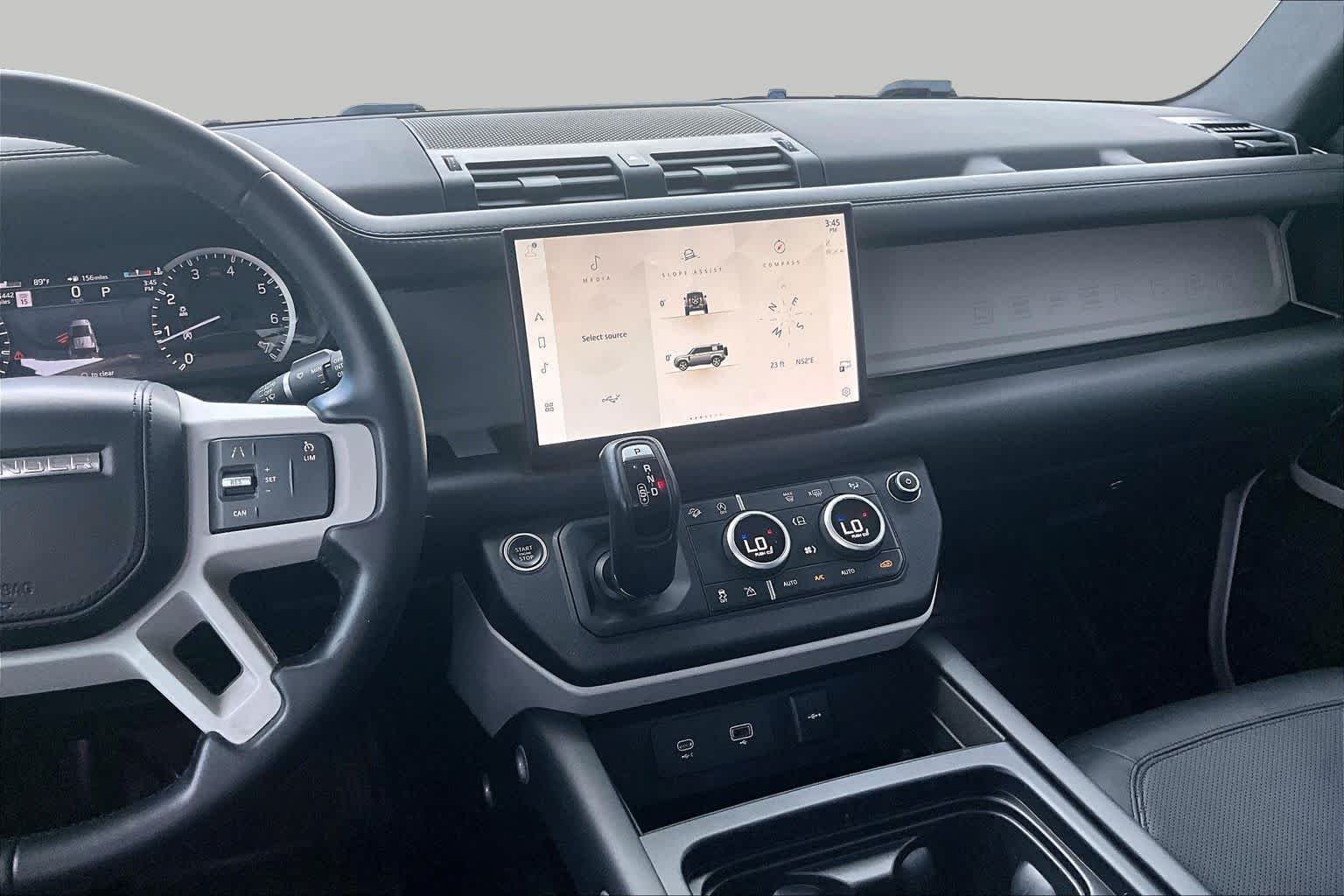 Used 2023 Fuji White Land Rover S image 6