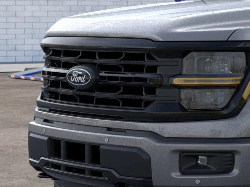 New 2026 Carbonized Gray Metallic Ford XLT image 17