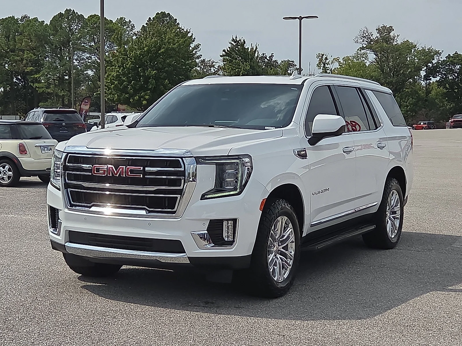 Used 2023 Summit White GMC SLT image 2
