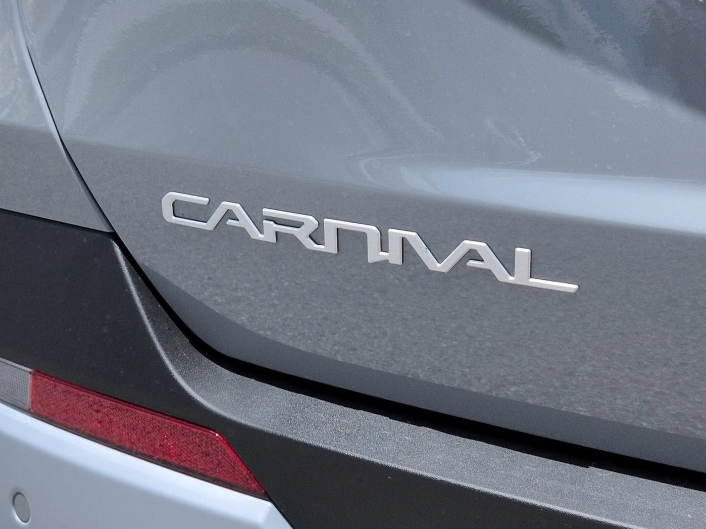 New 2027 Ceramic Silver Kia LXS image 13