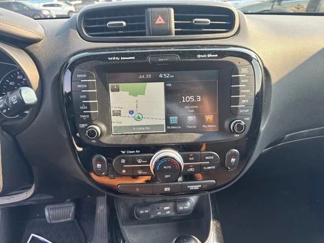 Used 2016 Titanium Gray Kia Exclaim image 15