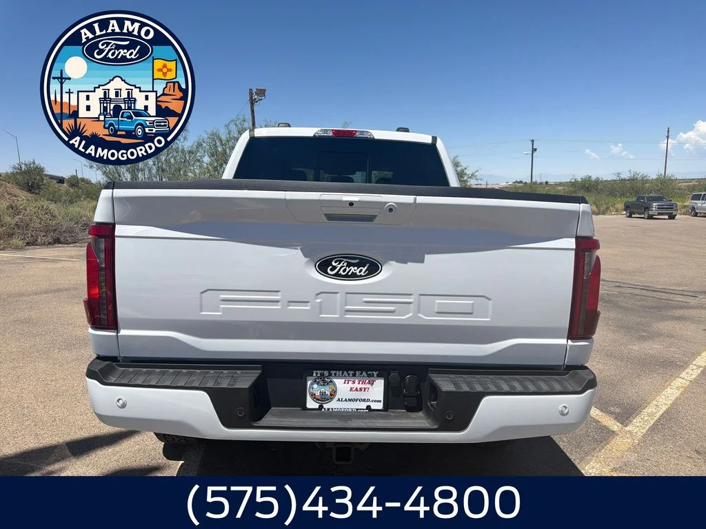 New 2026 Oxford White Ford XLT image 4