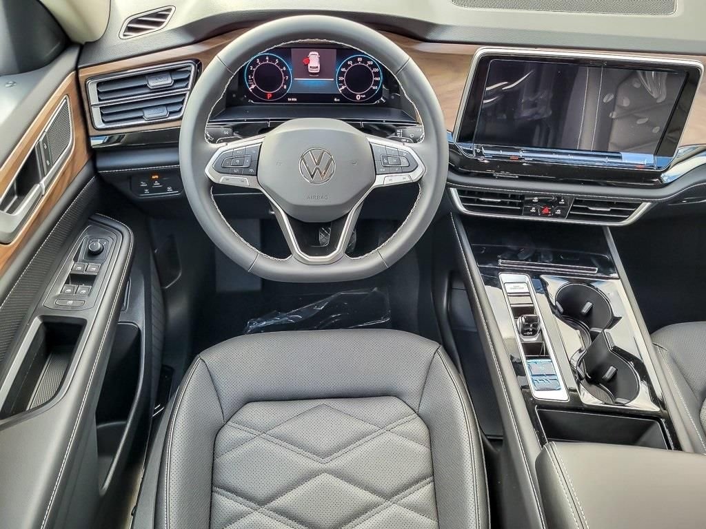 2026 Volkswagen Atlas SE w/Tech - Photo 13