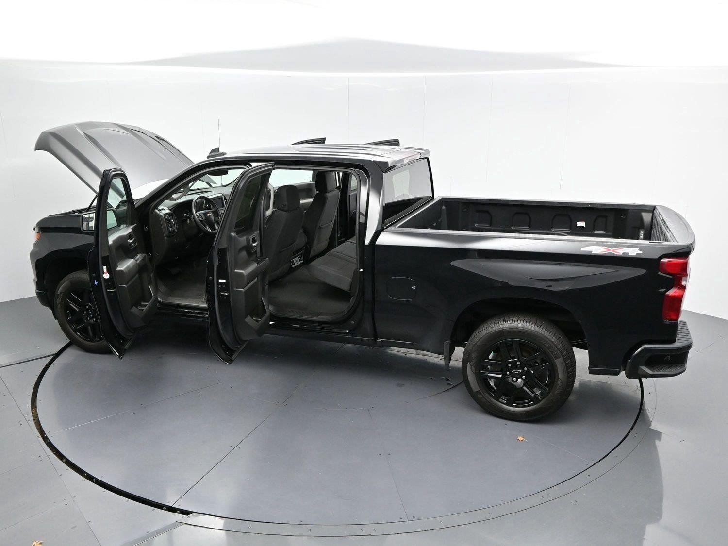 Used 2024 Black Chevrolet Custom image 38