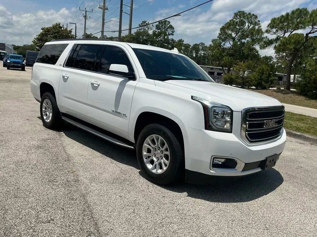 Used 2020 White GMC SLT image 9