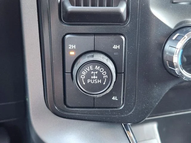 New 2026 Oxford White Ford XLT image 39