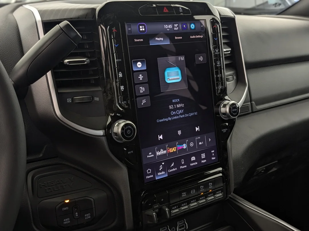 New 2026 Black RAM Big Horn - - 4x4 - 6.7L HO Diesel - 12 Nav - Sport App Pkg - 5th Wheel/Gooseneck Prep & More! image 21