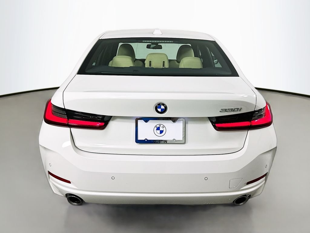 2025 BMW 3 Series 330i - Photo 6