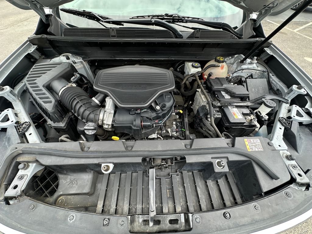 Used 2020 Silver GMC SLT image 30