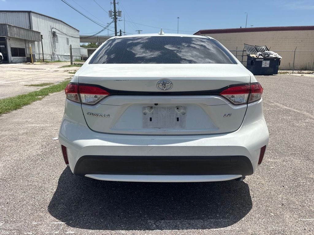Used 2020 White Toyota LE image 4