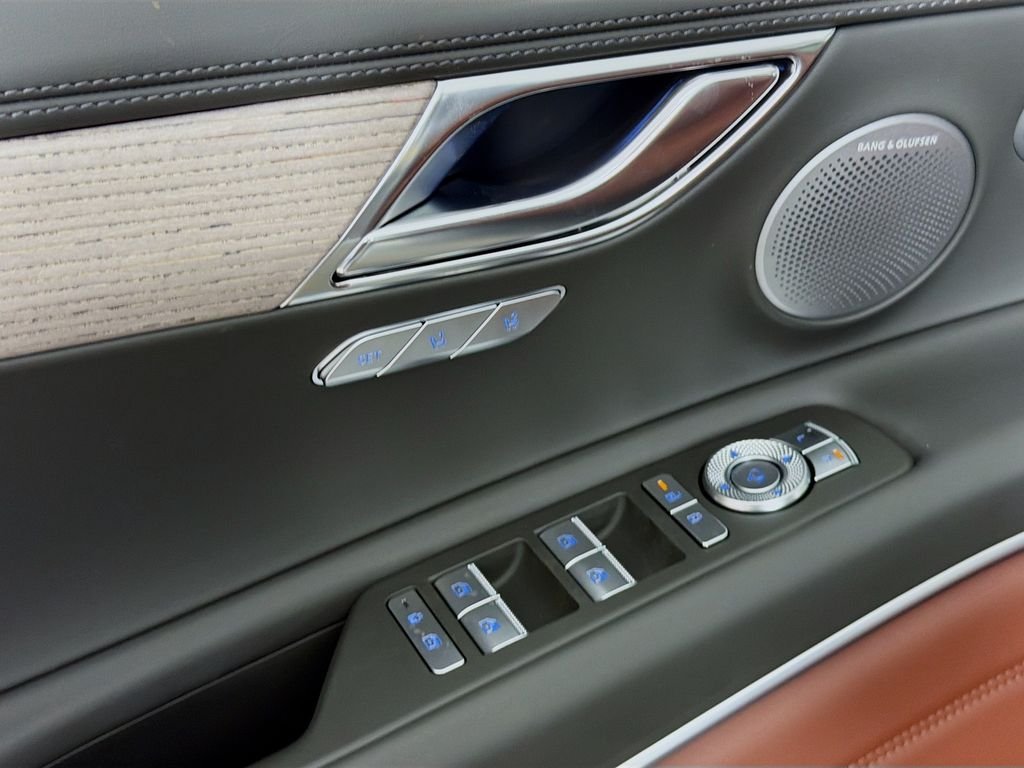 New 2026 Savile Silver Genesis 3.5T Prestige image 18