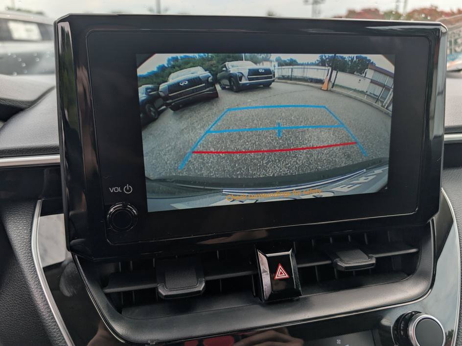 Used 2025 Underground Toyota LE image 19