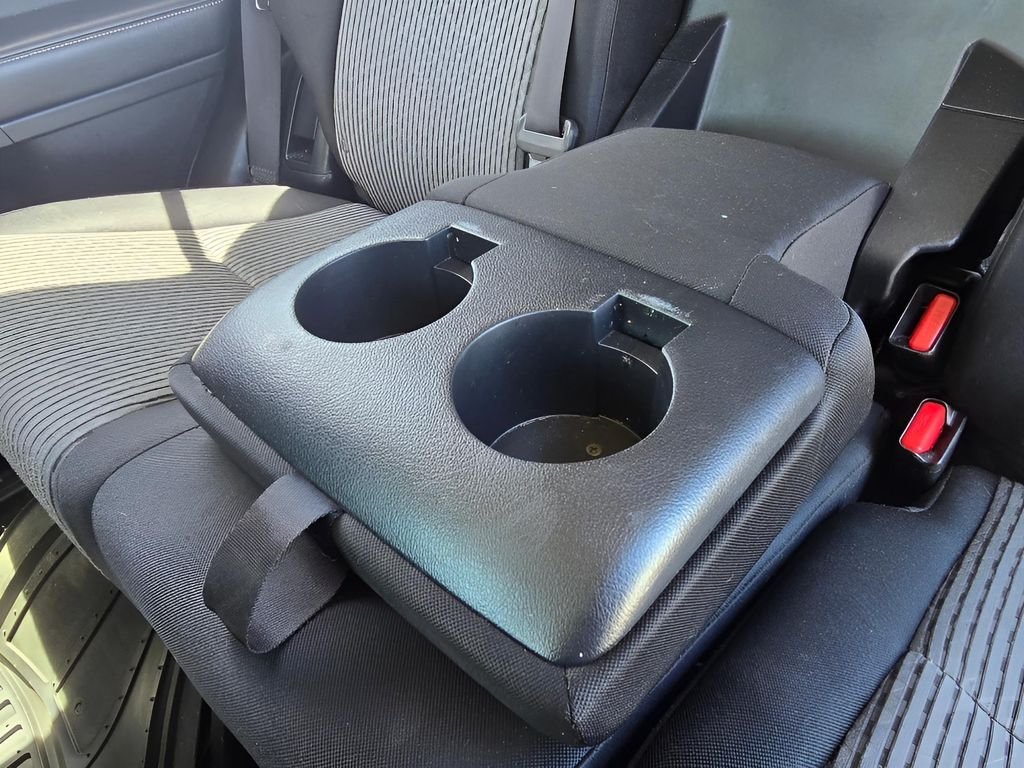 Used 2014 Super White Toyota SR5 image 9