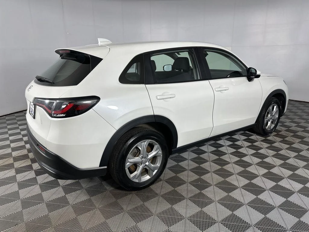 Used 2024 Platinum White Pearl Honda LX image 27