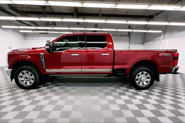 Used 2025 Ruby Red Metallic Tinted Clearcoat Ford King Ranch image 15