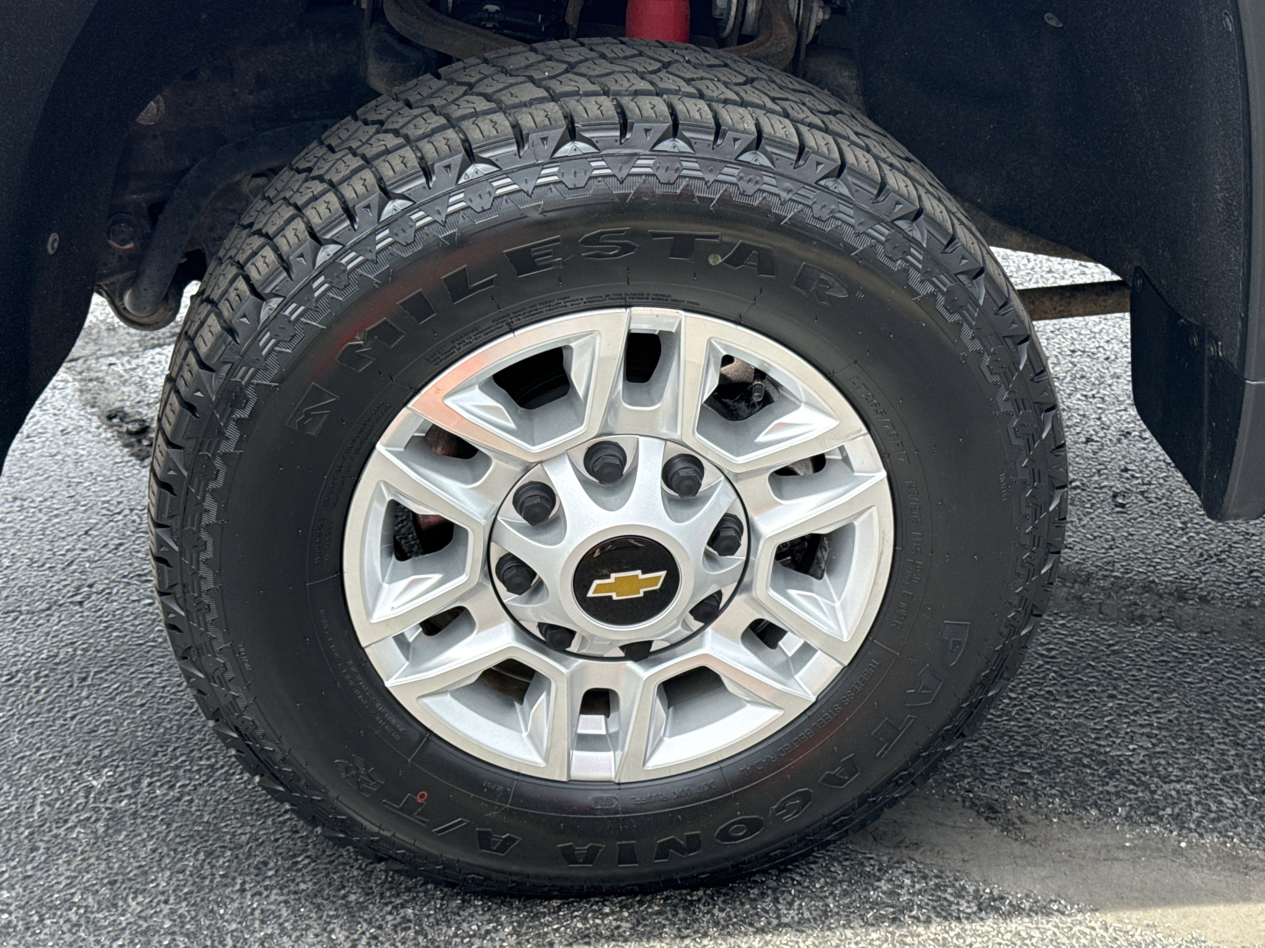 Used 2020 Summit White Chevrolet 4WD image 9
