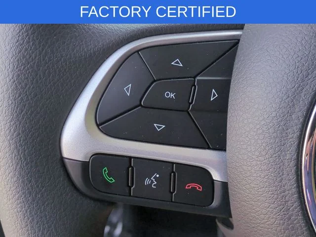Used 2023 Red Jeep Latitude image 17