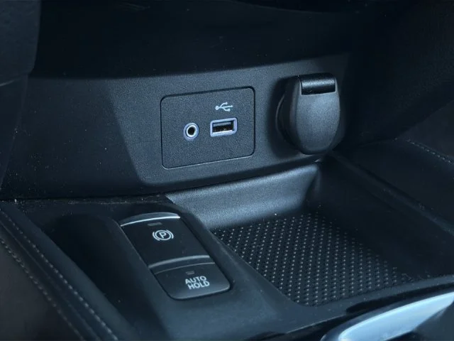 Used 2019 Black Nissan SL image 27