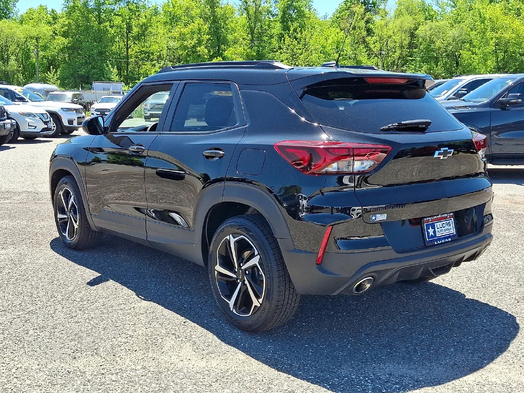 Used 2022 Black Chevrolet RS image 8