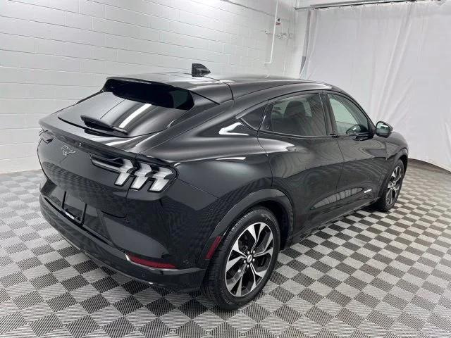 Used 2023 Black Ford Premium image 5