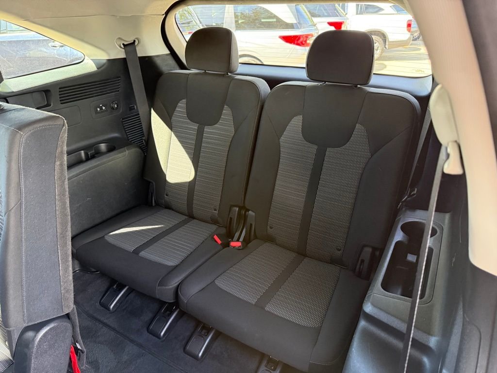 Used 2022 Silver Kia LX image 15