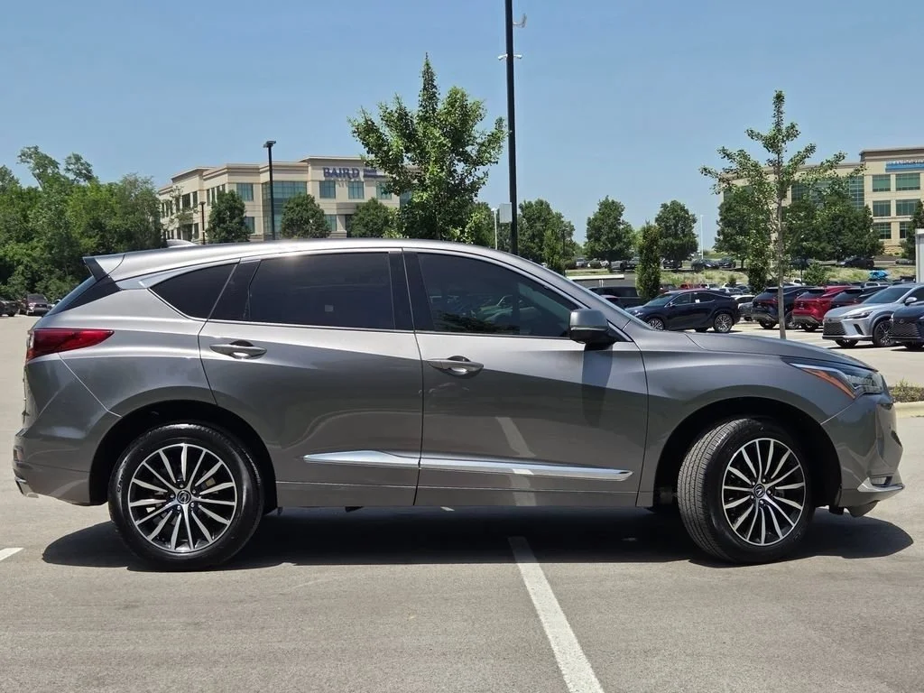 Used 2025 Liquid Carbon Metallic Acura w/Advance Package image 32