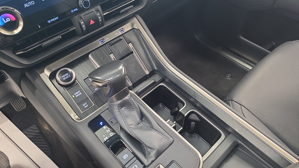 Certified Used 2024  Lexus 550 Premium+ image 28