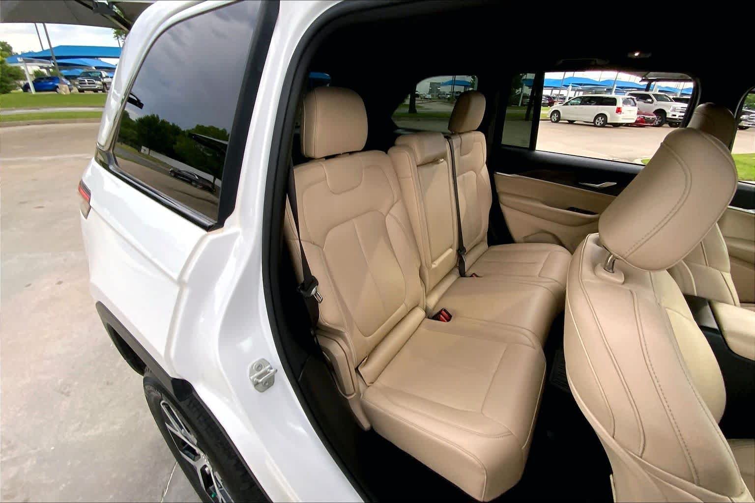 Used 2024 Bright White Clearcoat Jeep Limited image 19