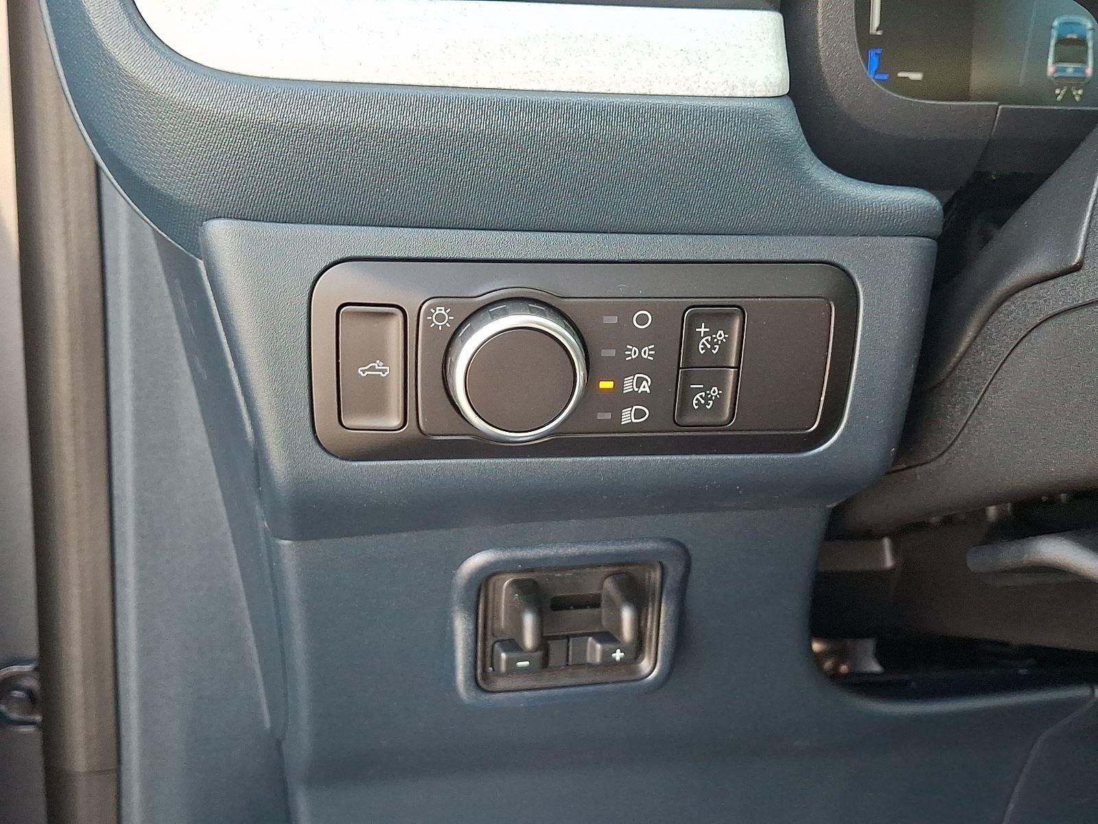 New 2026 Carbonized Gray Metallic Ford XLT image 14