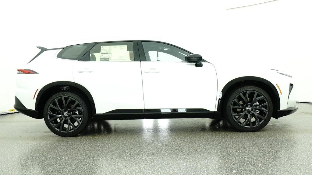 New 2026 Oxygen White Toyota Limited image 25