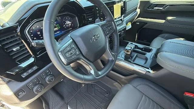 2026 Chevrolet Silverado 1500 ZR2 - Photo 10