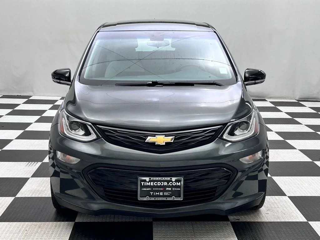 Used 2020 Gray Chevrolet LT image 3