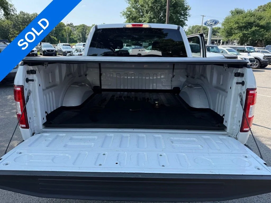 Used 2020 White Ford XL image 22
